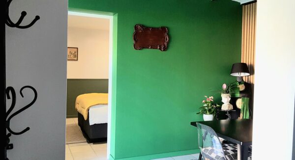 Suite Evasion – Image 4